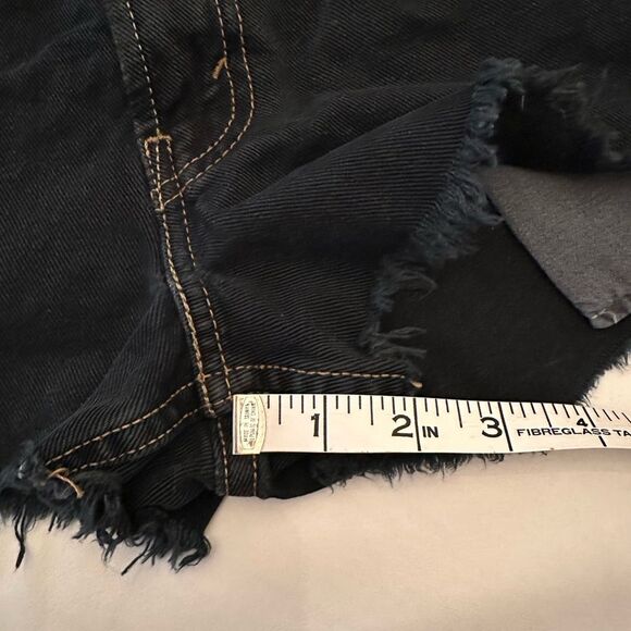 Women’s Recycled Levi’s Relaxed Fit 550 Denim Shorts, Sz 29 - Picture 5 of 8